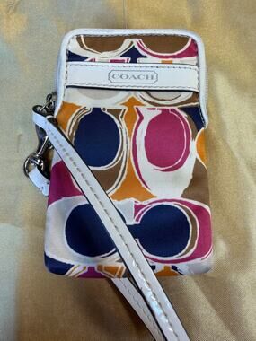 Coach Multicolor Silk Wristlet Card Holder Coin Bag 5.25x3.5 Clean Mini Wallet